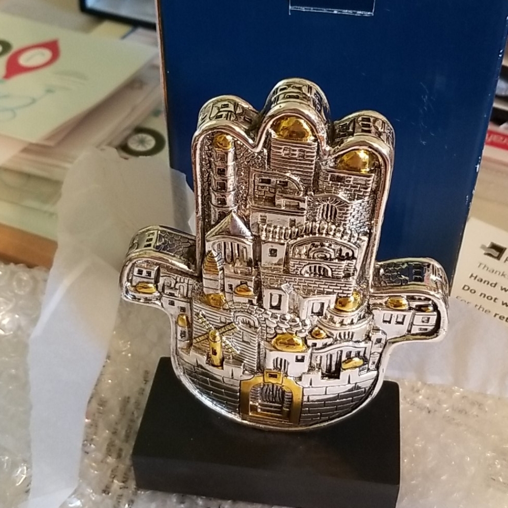 NWOT silver chamsa